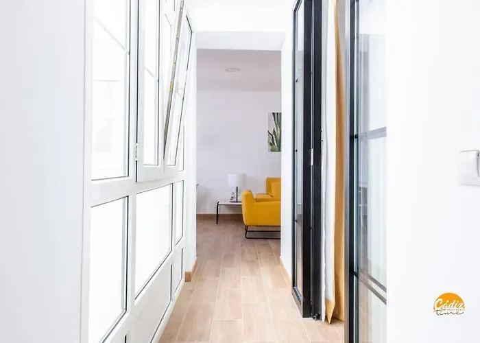 Mar De La Vina - Free Parking By Time